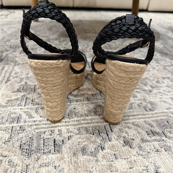 Journee Collection Black and Tan Wedge Sandals - Picture 3 of 6